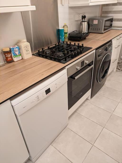 Flat, Apartment In Haggerston N1, Central London Bagian luar foto